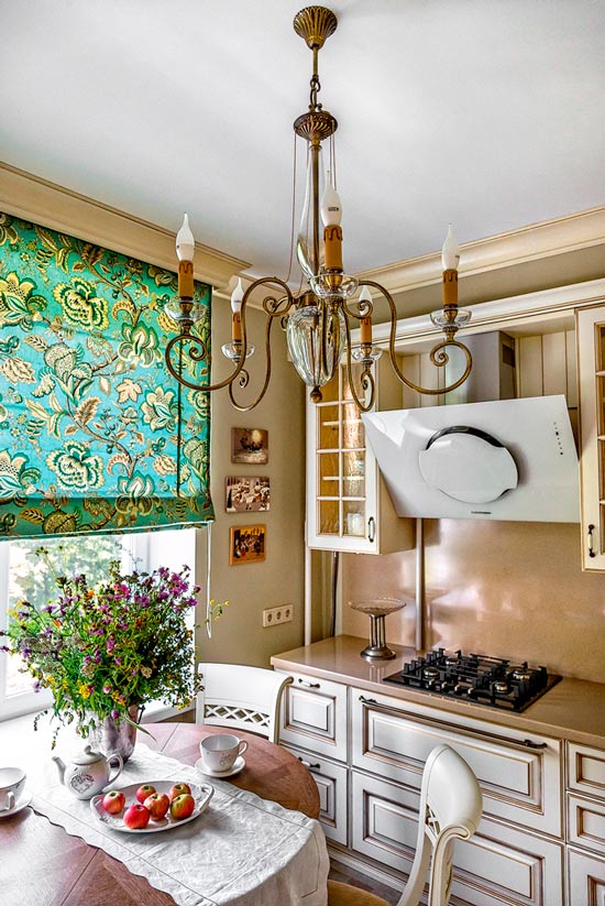 Inclined hood in the interior of the kitchen