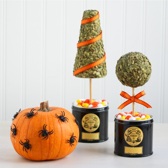 Halloween topiary