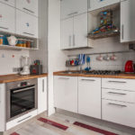 Corner kitchen with bevelled cabinet