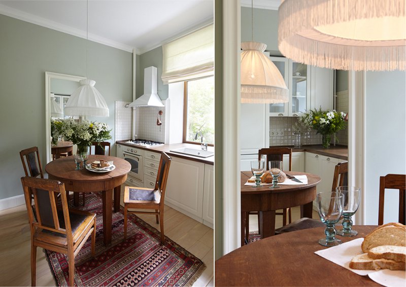 The mirror in the interior of a small kitchen