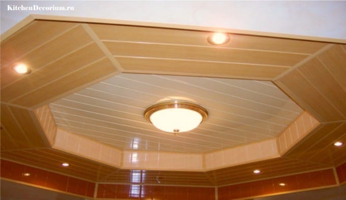 Two-level ceiling from plastic panels