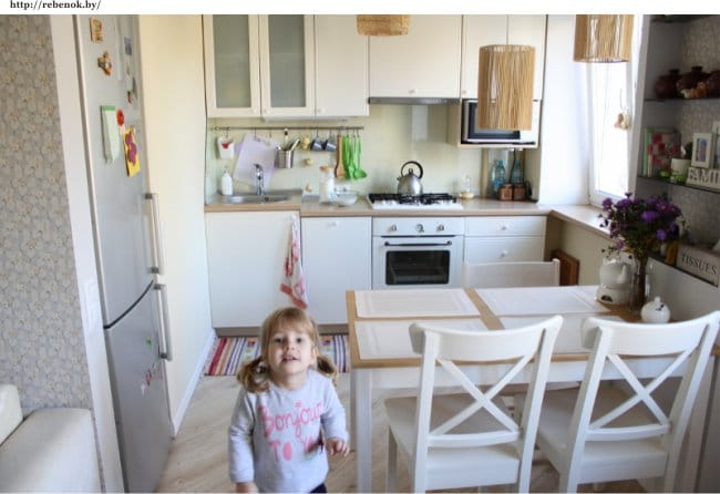 Small kitchen in Khrushchev with a niche for the refrigerator