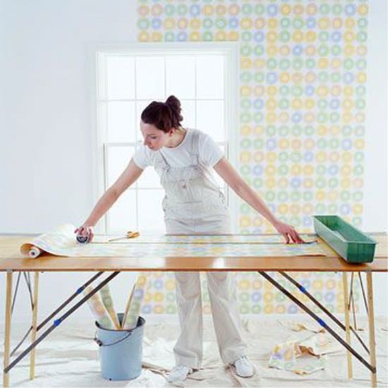 Cutting wallpaper