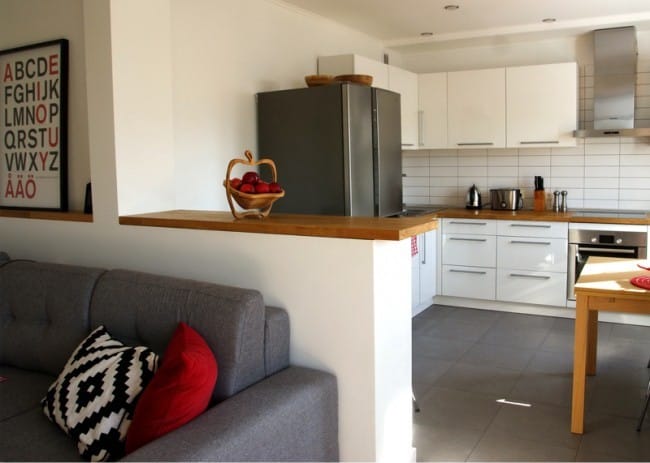 Renovation of a small kitchen with a partition - view of the kitchen from the living room