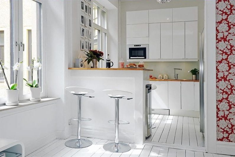 Flowers in the interior of the kitchen