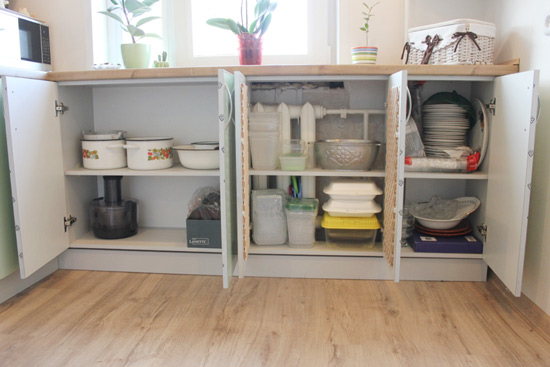 Facades of cabinets with ventilation grilles