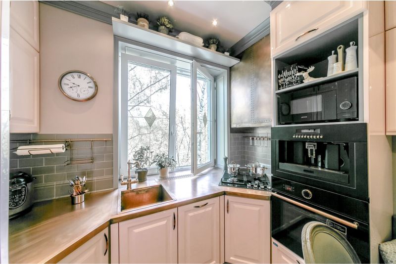 Kitchen with sink under the window