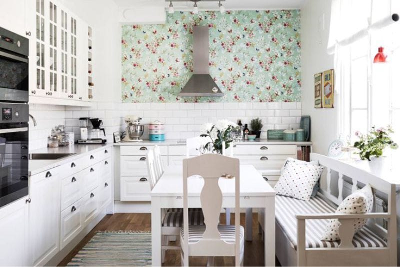 Plants in the interior of the kitchen