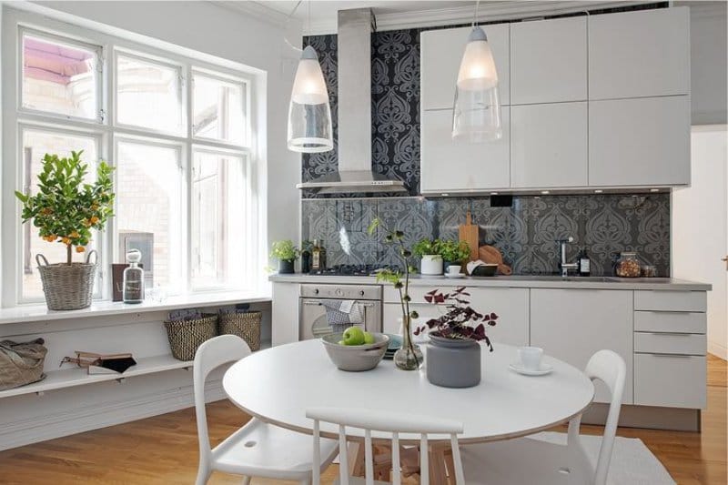 Plants in the interior of the kitchen