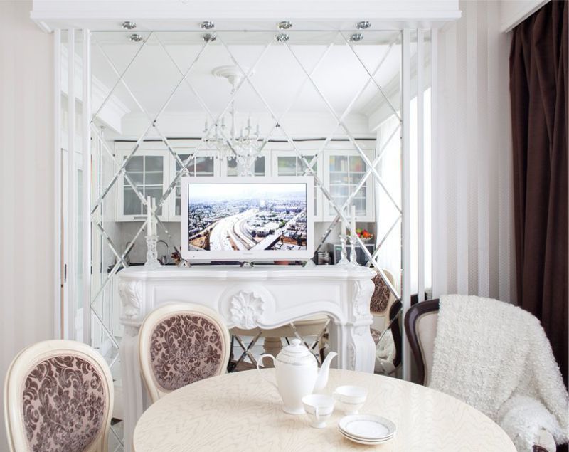 White kitchen with mirror