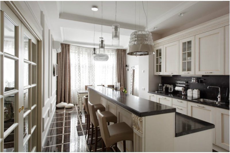 Porcelain stoneware in the interior of a classic kitchen