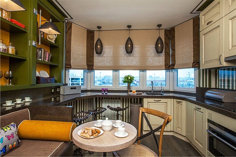 Kitchen with bay window and mini-cabinet