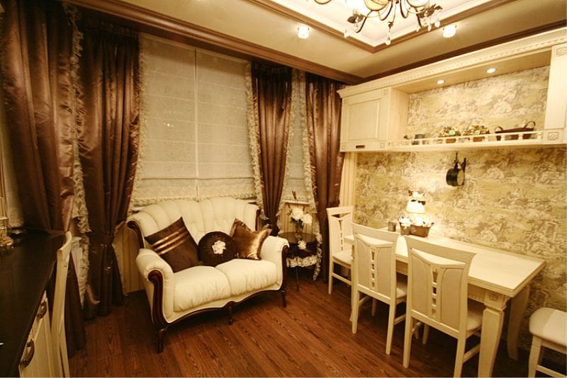 Recreation area in the kitchen with bay window