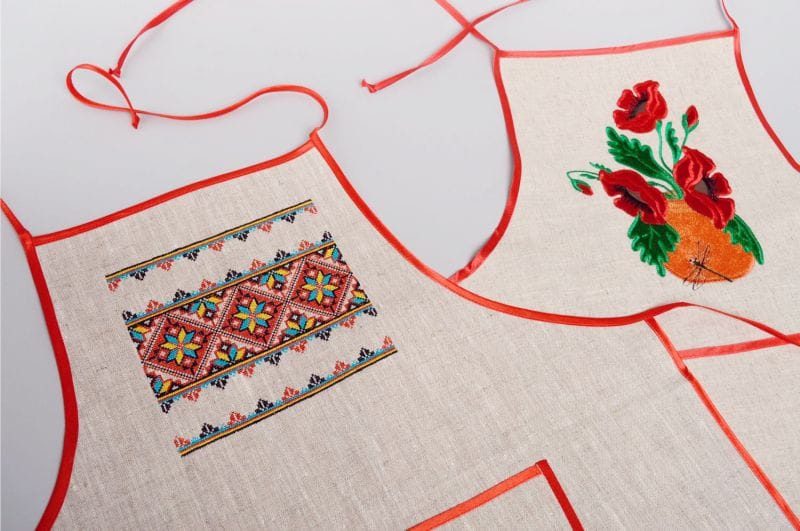 Tablier pour enfants avec broderie et appliqué