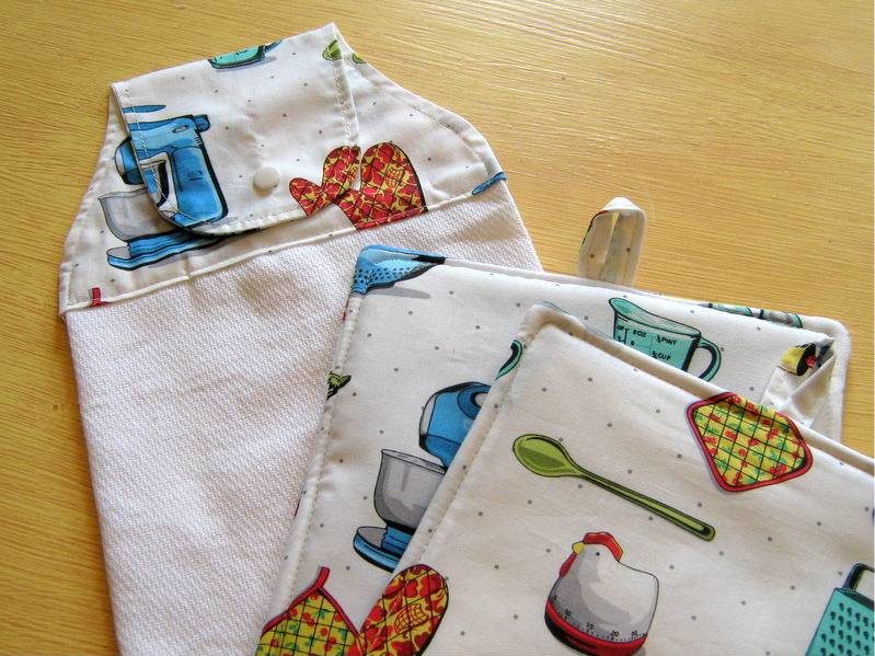 Kitchen towels with holders