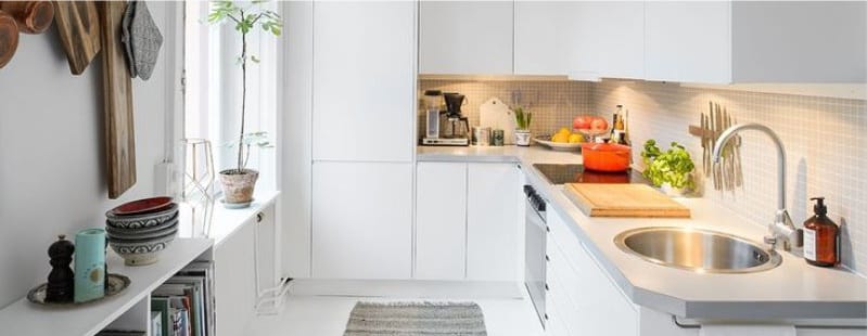 Round sink in the interior of the kitchen