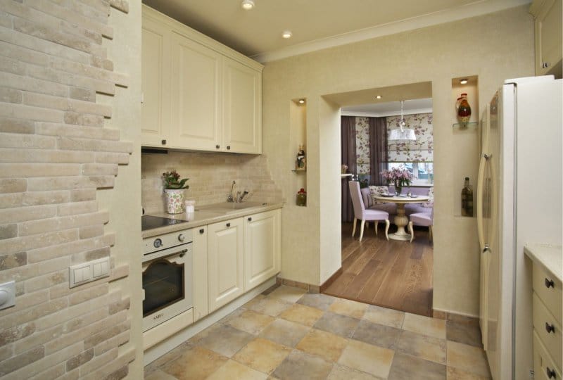 decorative plaster under the sandstone in the interior of the kitchen