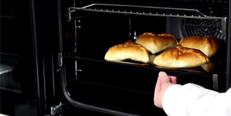 Gasoven met telescopische rails