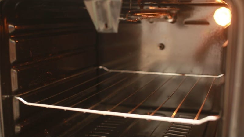 Lighting in the gas oven