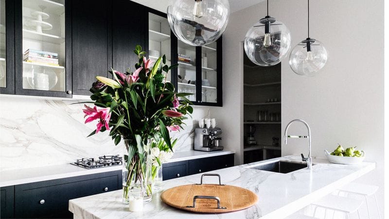 Black and white kitchen in the style of contemporary