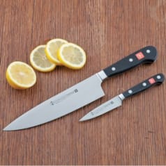 Minimum basic knife set