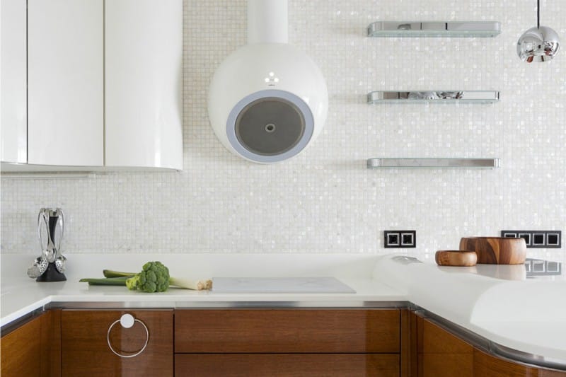 Pearl apron and walls in the interior of the kitchen