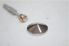 Screw and decorative cap