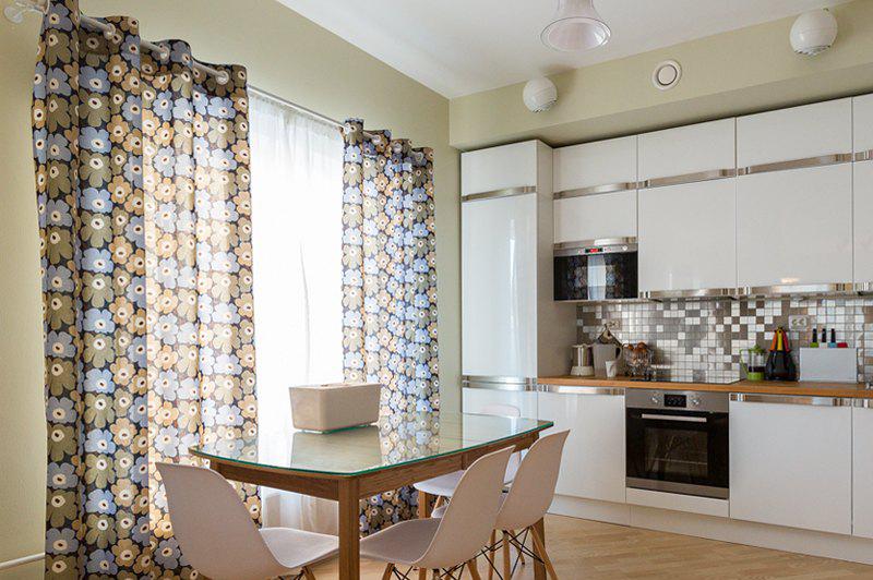 Green walls in the kitchen