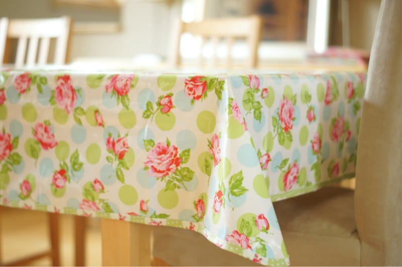 Casual laminated cotton tablecloth