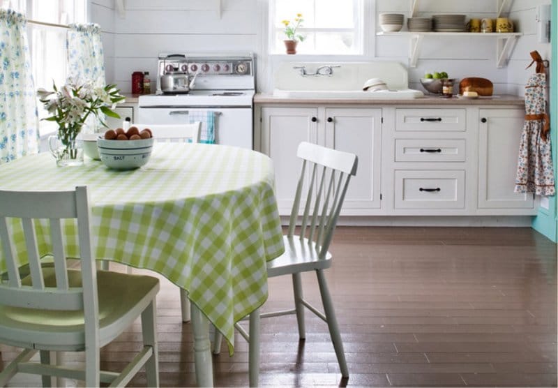 checkered tablecloth