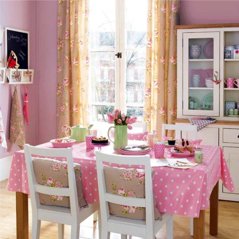 Pink bej kitchen