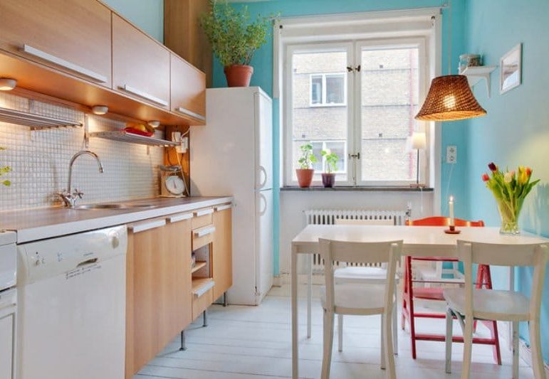 Blue walls in the interior of the kitchen