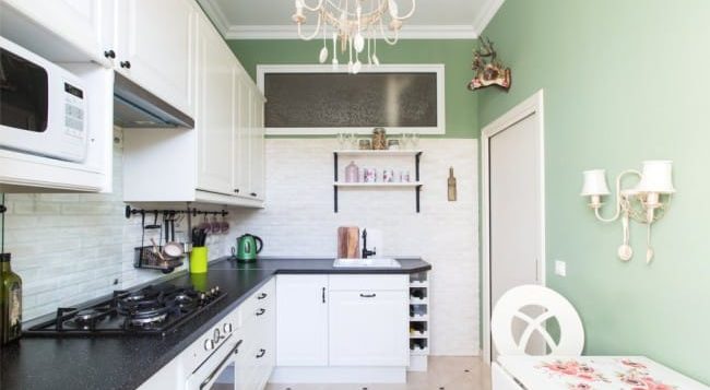 English-style kitchen with curtains in rose