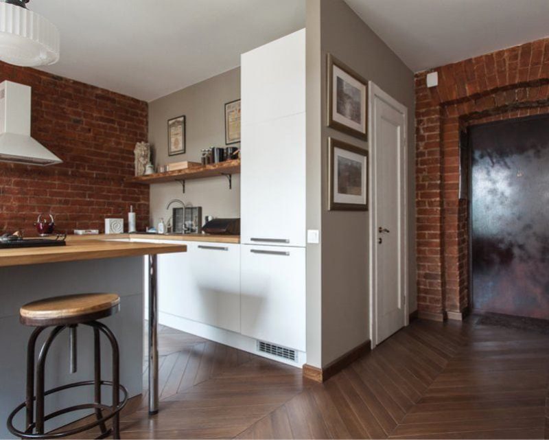 Loft-style kitchen zoning with an island