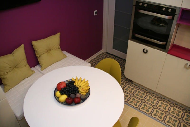 Yellow-purple kitchen