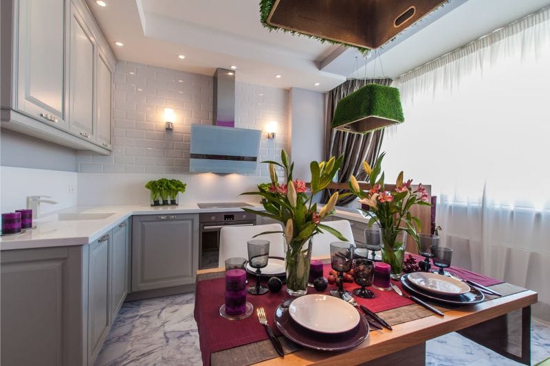 Beige, lilac and green colors in the interior of the kitchen