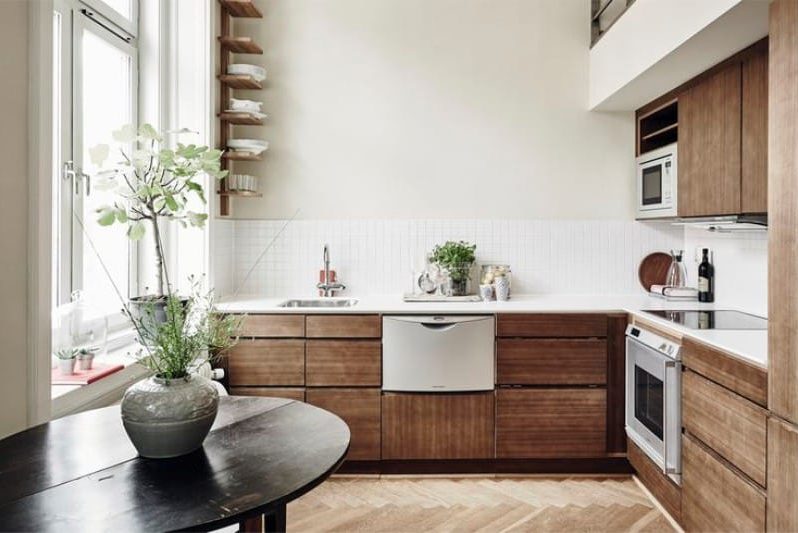 Kitchen set in brown color