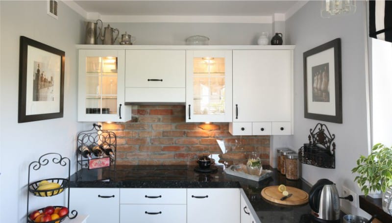 Paintings in the interior of the kitchen