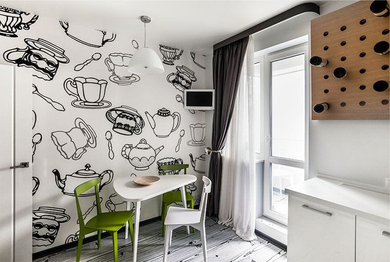 Decorative tire cornice in the interior of the kitchen