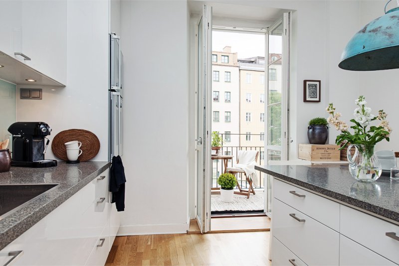 Kitchen with an island of 15 square meters. meters