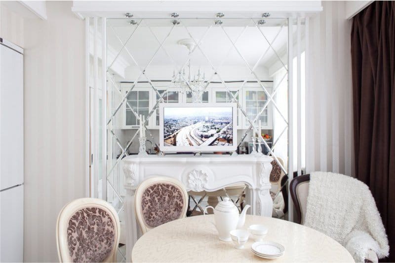 An example of the design of the dining area mirror tiles with facet and backlight