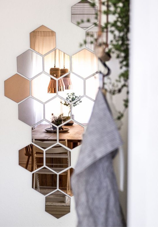 Mirror panel in the interior of the kitchen