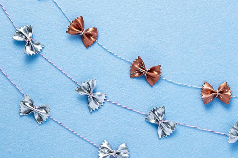 Makarony Butterfly Garland