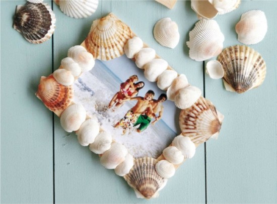 Photoframe dihiasi dengan kerang