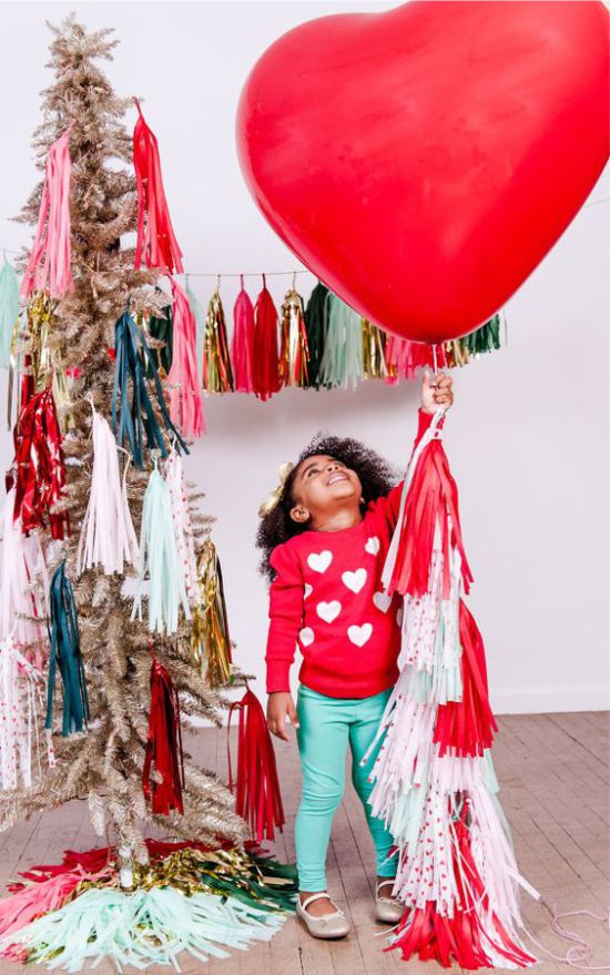 Christmas tree garland of tassels