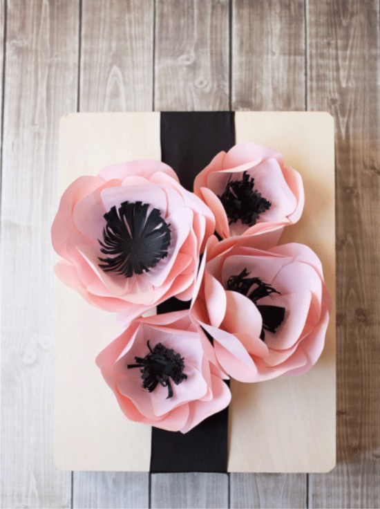 Gift wrapping with paper flowers