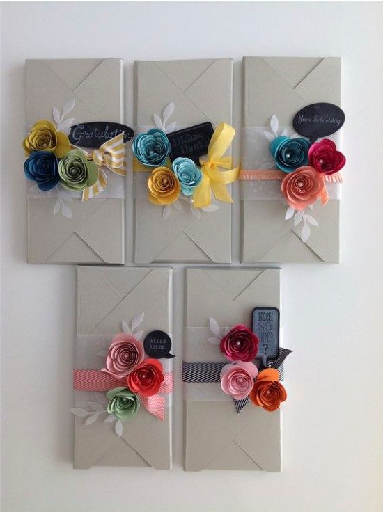 Gift wrapping with paper flowers