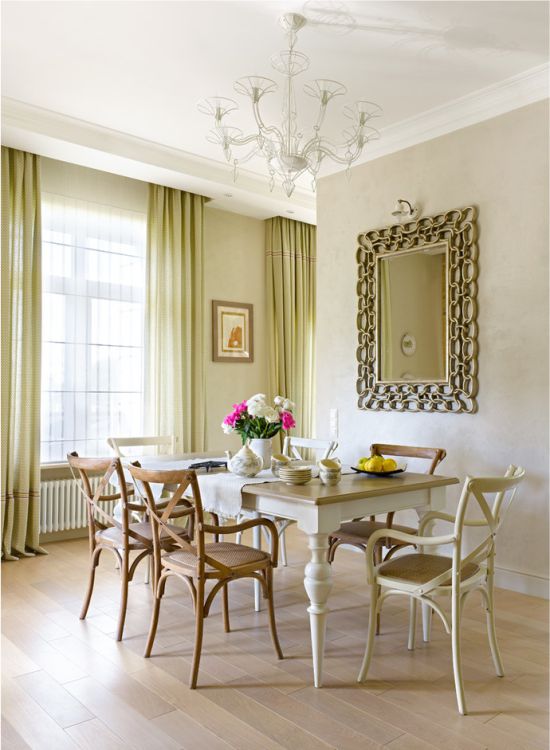 Partition in the living-dining room in a country house