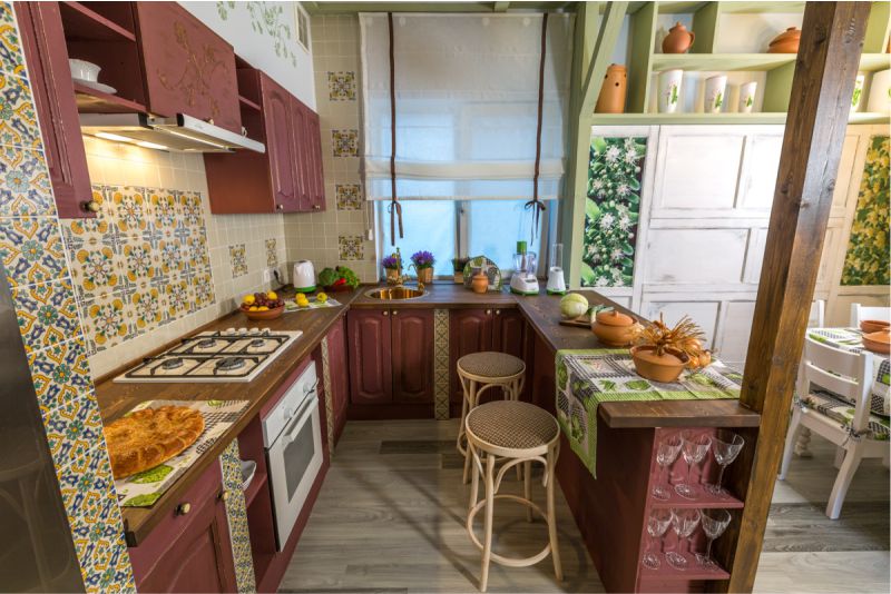 U-shaped kitchen in the country