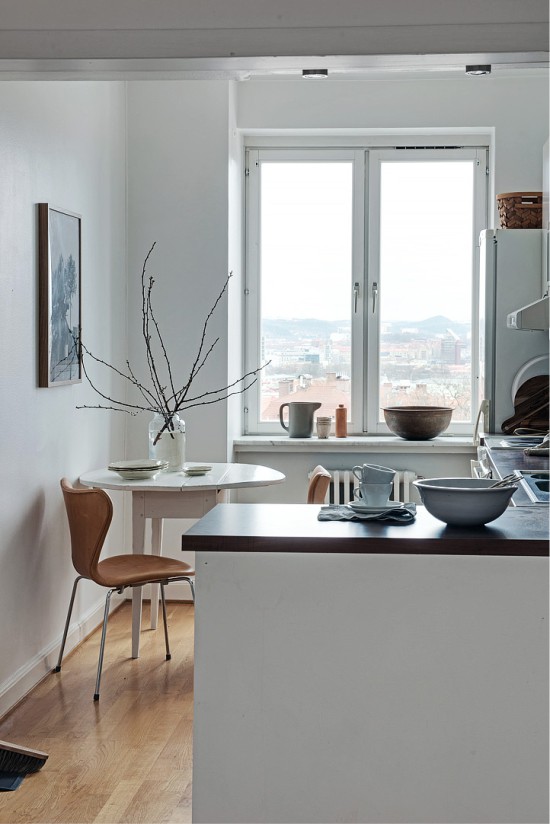 Zoning the kitchen, combined with the hallway